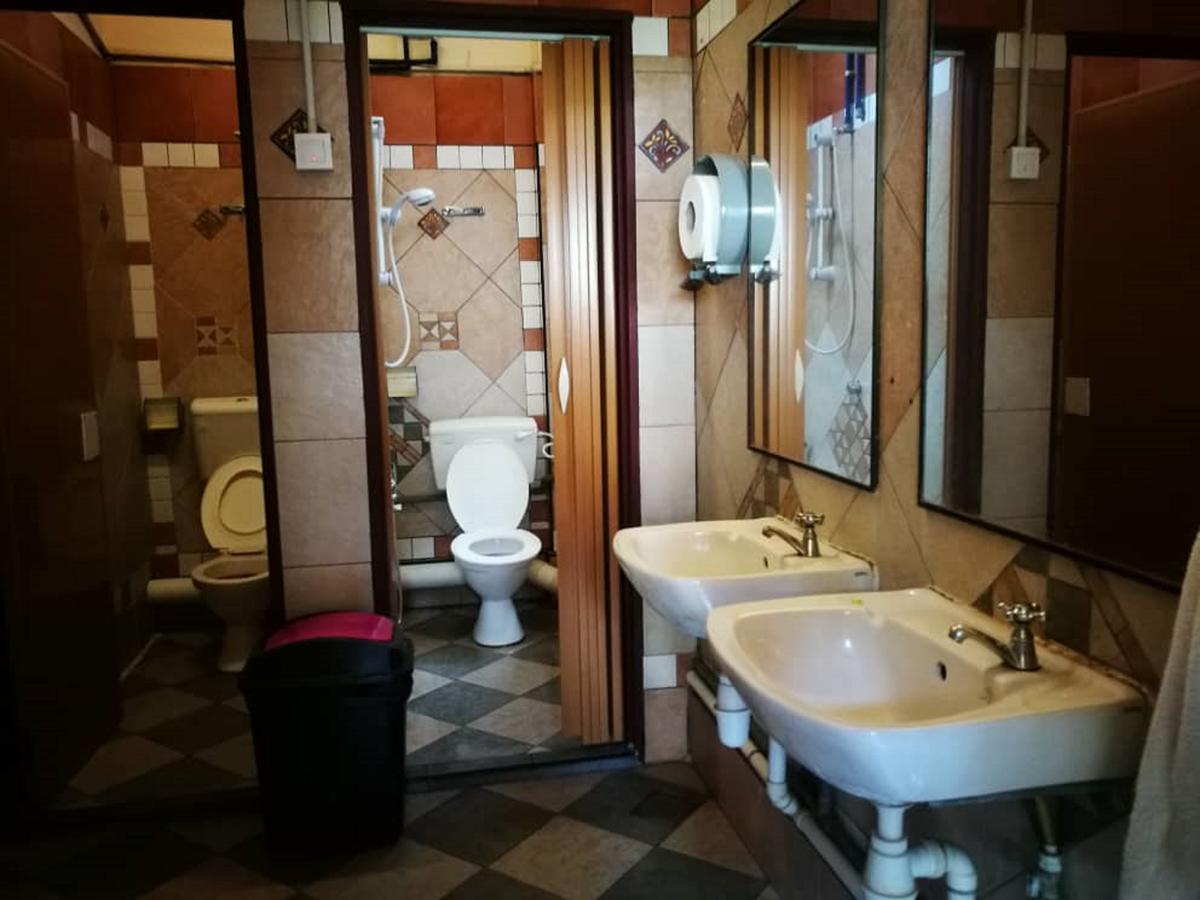 Grocer'S Inn Backpackers Guesthouse Kuala Lumpur Dış mekan fotoğraf