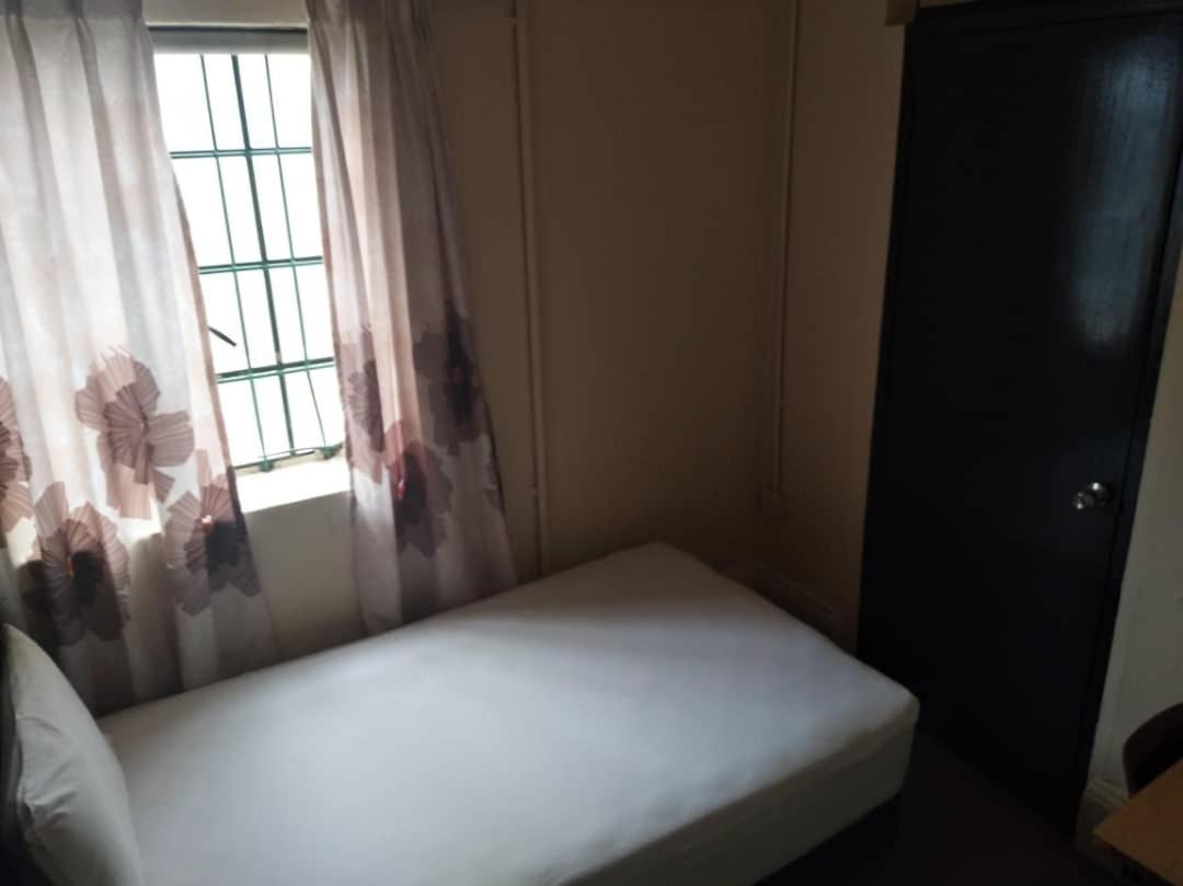 Grocer'S Inn Backpackers Guesthouse Kuala Lumpur Dış mekan fotoğraf