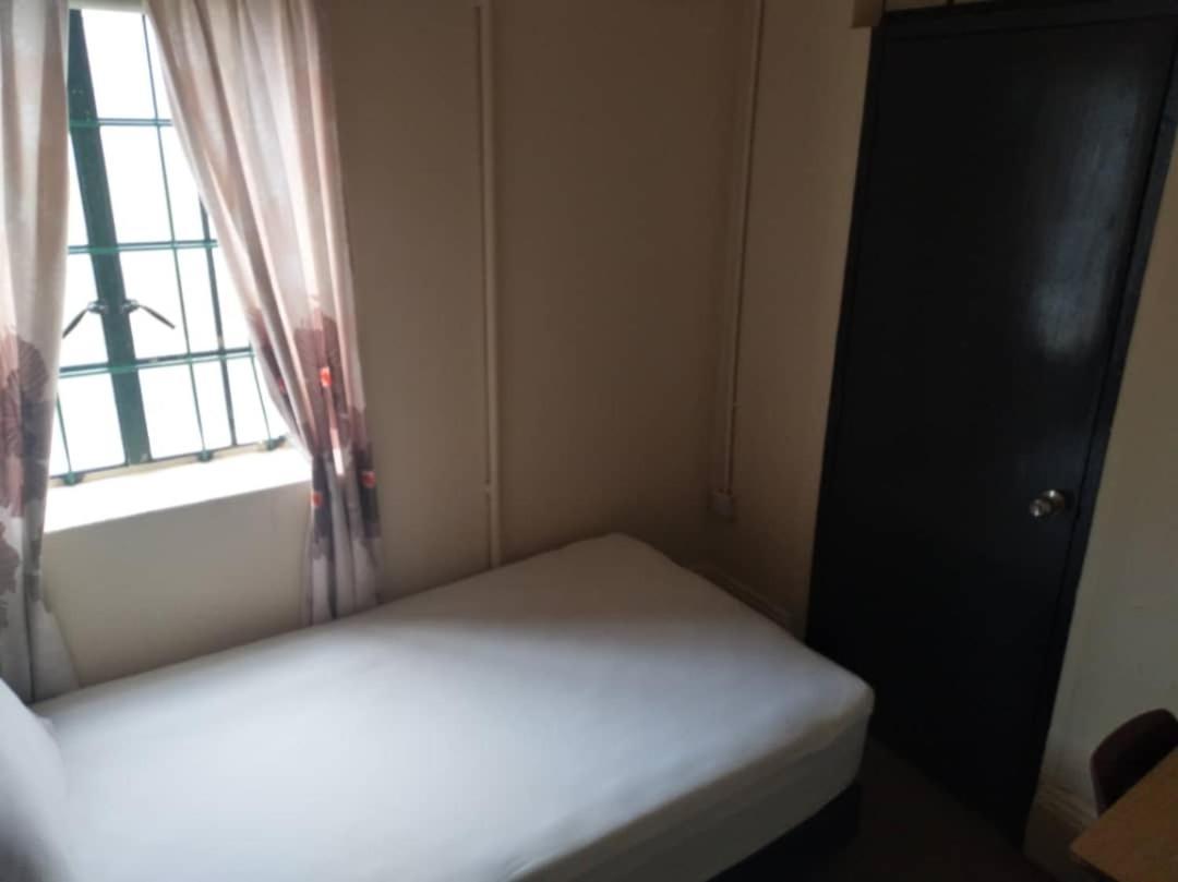 Grocer'S Inn Backpackers Guesthouse Kuala Lumpur Dış mekan fotoğraf