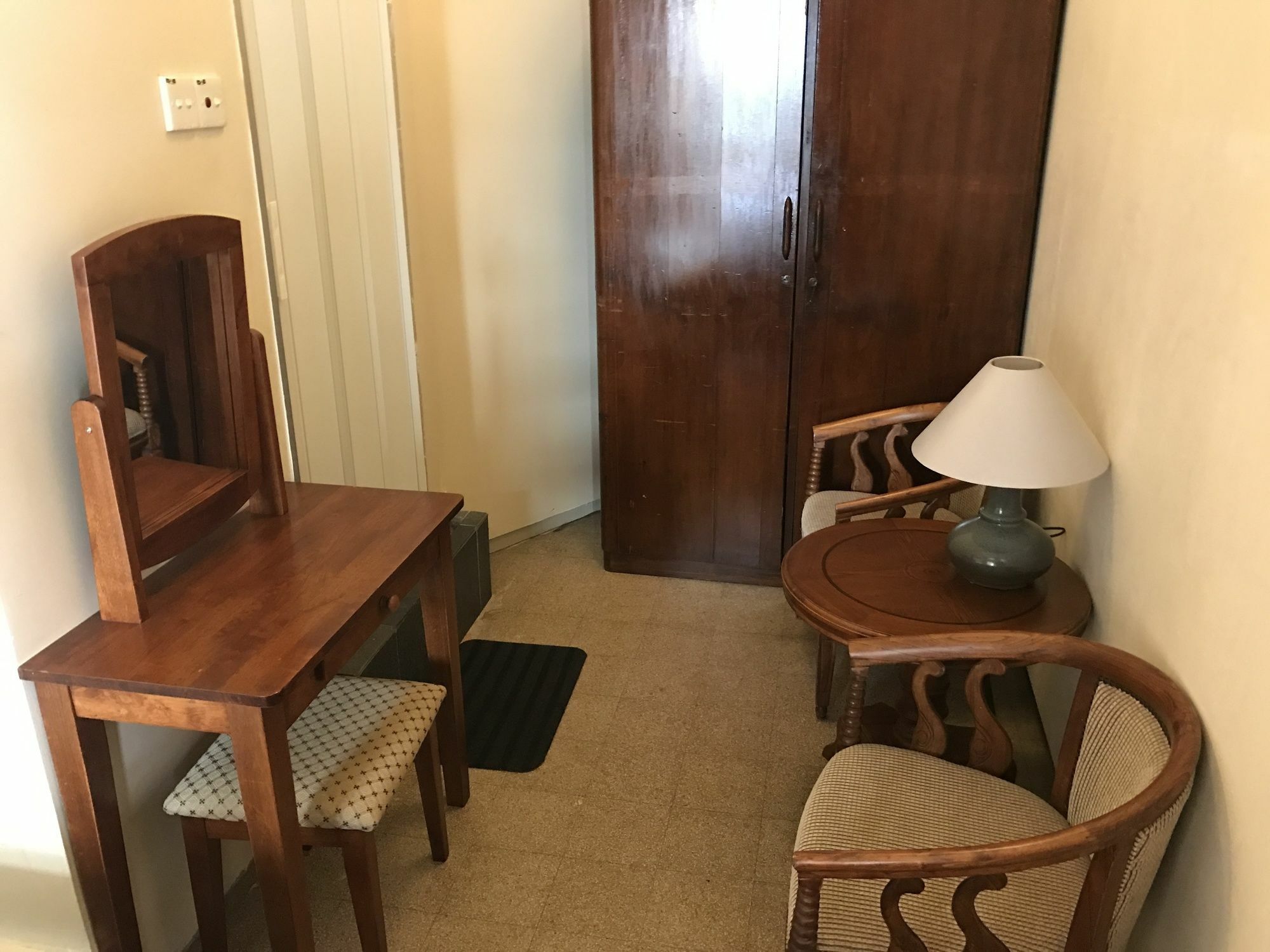 Grocer'S Inn Backpackers Guesthouse Kuala Lumpur Dış mekan fotoğraf